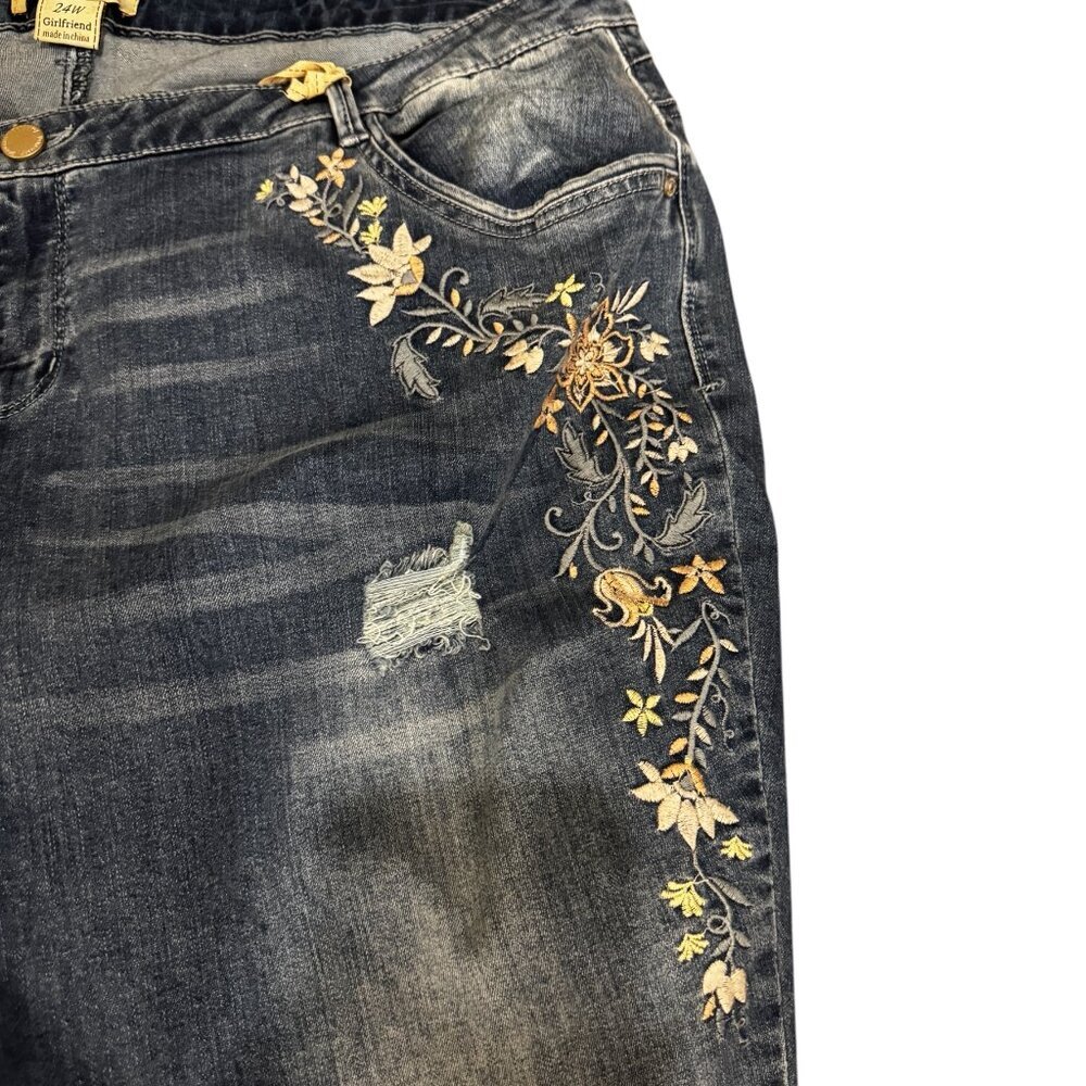 Democracy Floral Embroidered Girlfriend Jeans 24W NWT Distressed Plus Size Denim - Picture 3 of 6